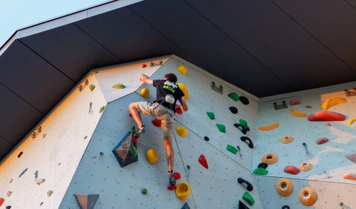 Artikelbild zu Artikel Hauptuntersuchung am Kletterturm