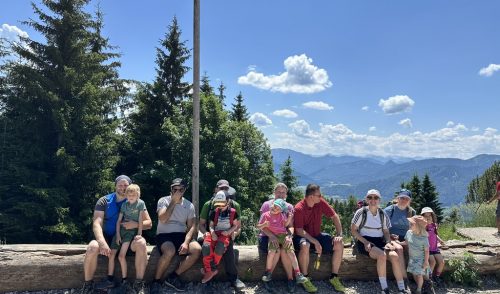 Artikelbild zu Artikel Die Alpenpiraten besetzen die Neureuth-Hütte